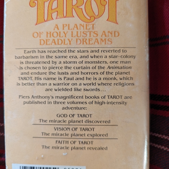 Duo of Sci-fi books: Tatooine Ghost & God of Tarot - Picture 4 of 5